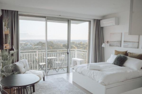 Cosy studio with a big view Sydney